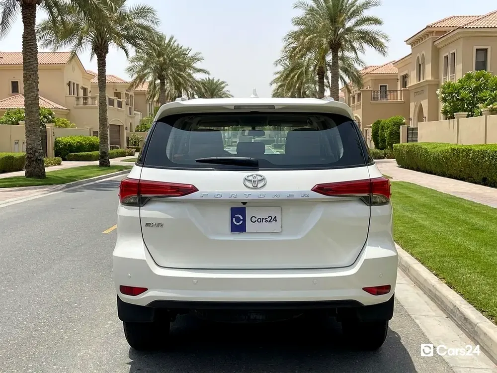 AED 1,643/month | Manufacturer Warranty | 30 Day Return | TOYOTA FORTUNER 2025 - Image 4