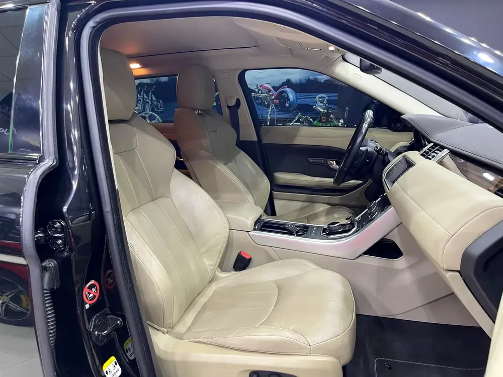 RANGE ROVER EVOQUE 2018 FIRST OWNER LADY DRIVEN 2.0L TURBO - Image 14