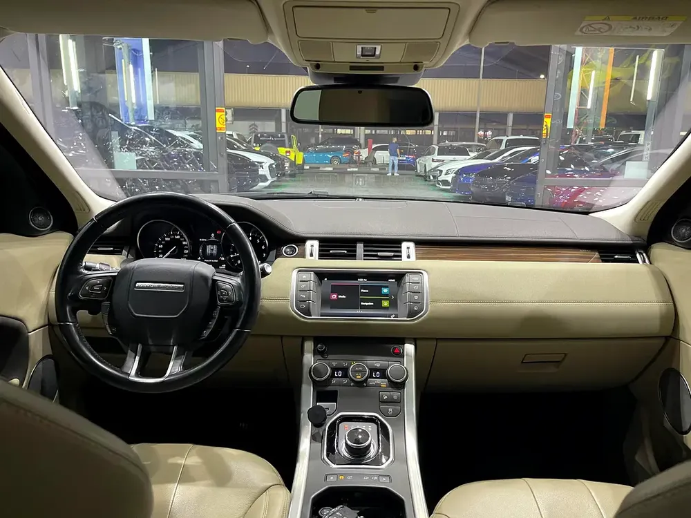 RANGE ROVER EVOQUE 2018 FIRST OWNER LADY DRIVEN 2.0L TURBO - Image 17