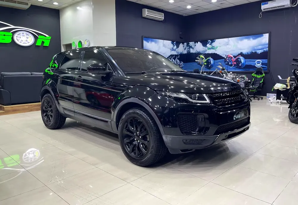 RANGE ROVER EVOQUE 2018 FIRST OWNER LADY DRIVEN 2.0L TURBO - Image 4