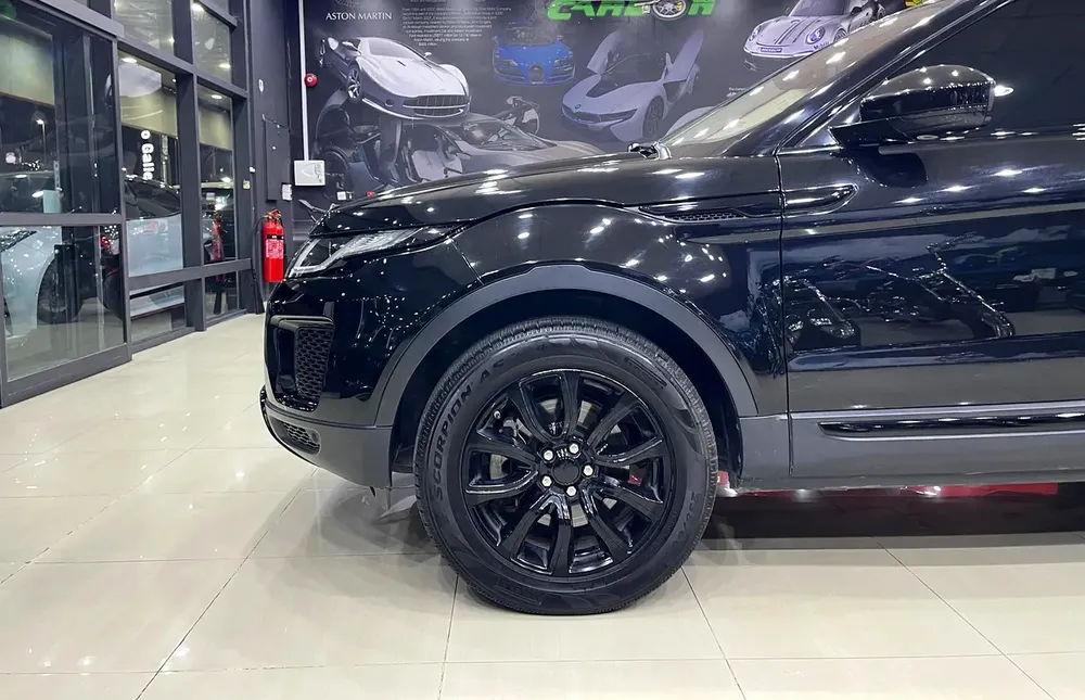 RANGE ROVER EVOQUE 2018 FIRST OWNER LADY DRIVEN 2.0L TURBO - Image 6