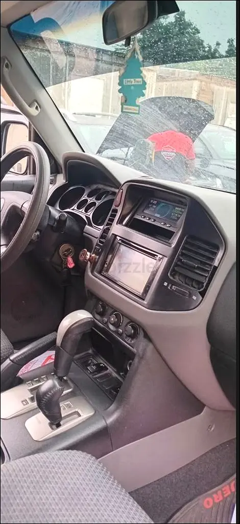 Fully loaded Pajero for sale - Image 5