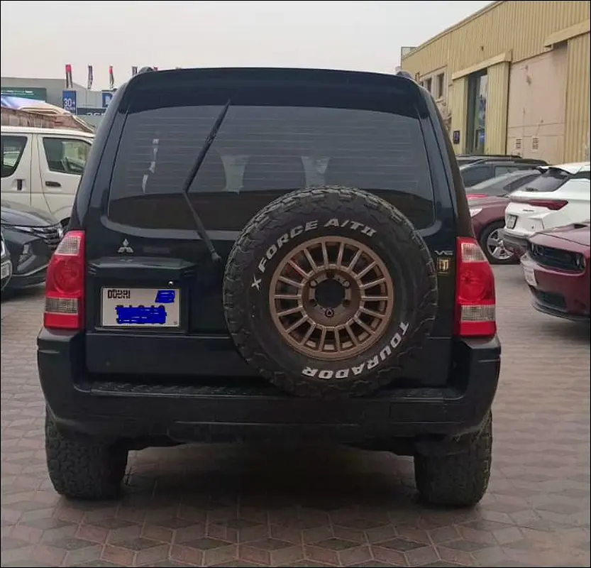 Fully loaded Pajero for sale - Image 8