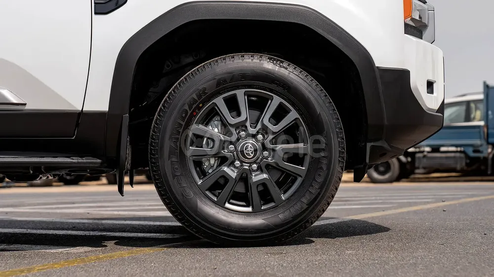 PRADO 250 WX ALL ROUNDER | WARRANTY + SERVICE AVAILABLE | IN-HOUSE FINANCING | 0% DOWNPAYMENT (BANK) - Image 5