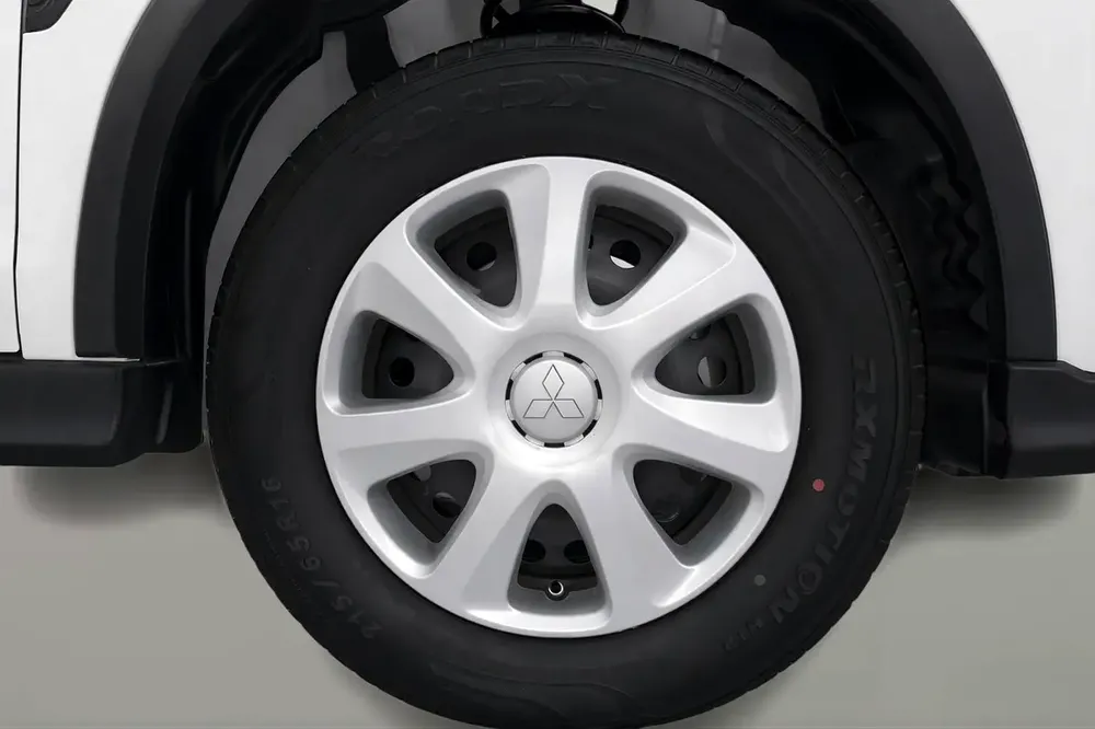 AED 627/month | 0 Downpayment | Free 3 Months Warranty | 30 Day Return | MITSUBISHI ASX 2022 - Image 12