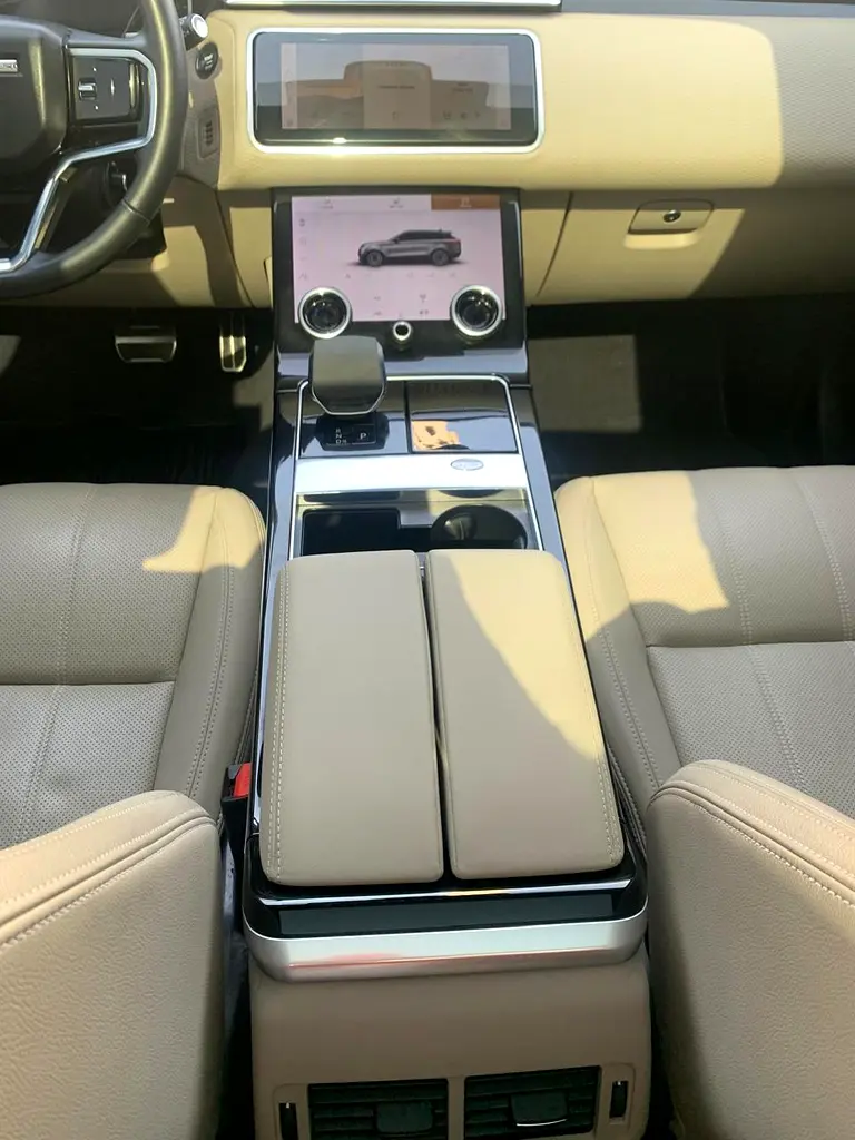 RANGE ROVER VELAR - P250 S - 4 CYLINDER - FULL OPTIONS - Image 17