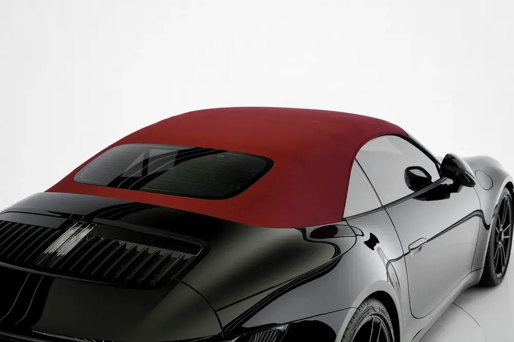 911 CARRERA GTS CABRIOLET | GCC | BOSE AUDIO | RED ROOF | WARRANTY AVAILABLE - Image 17