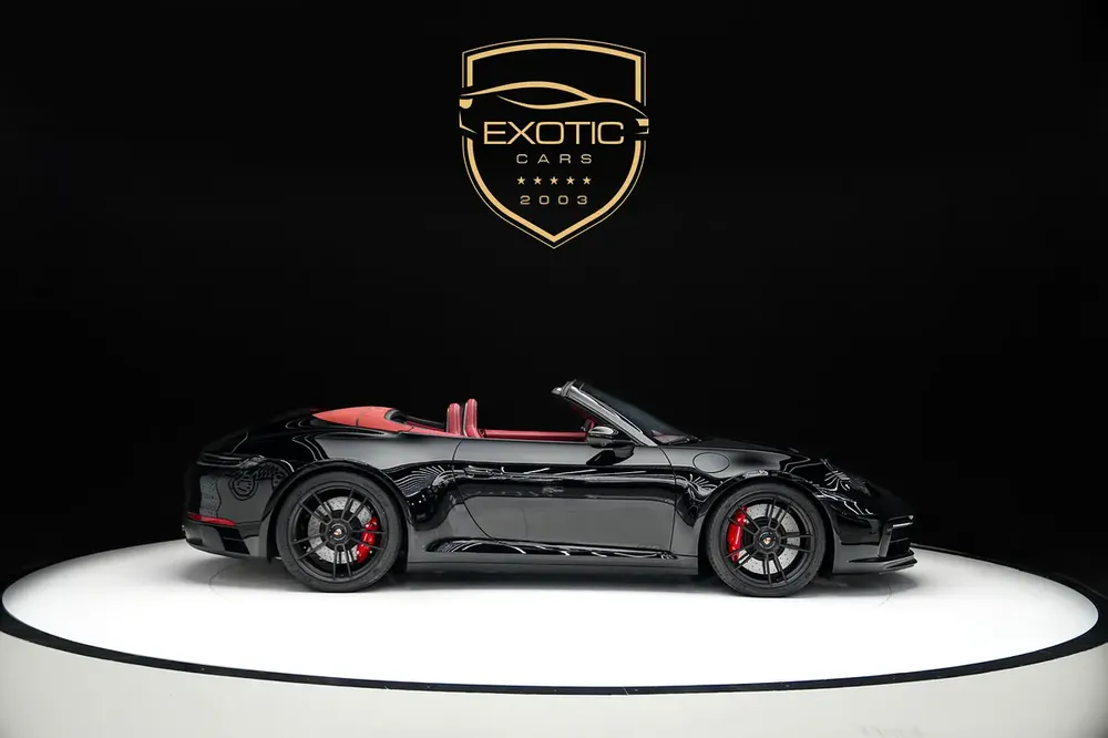 911 CARRERA GTS CABRIOLET | GCC | BOSE AUDIO | RED ROOF | WARRANTY AVAILABLE - Image 4