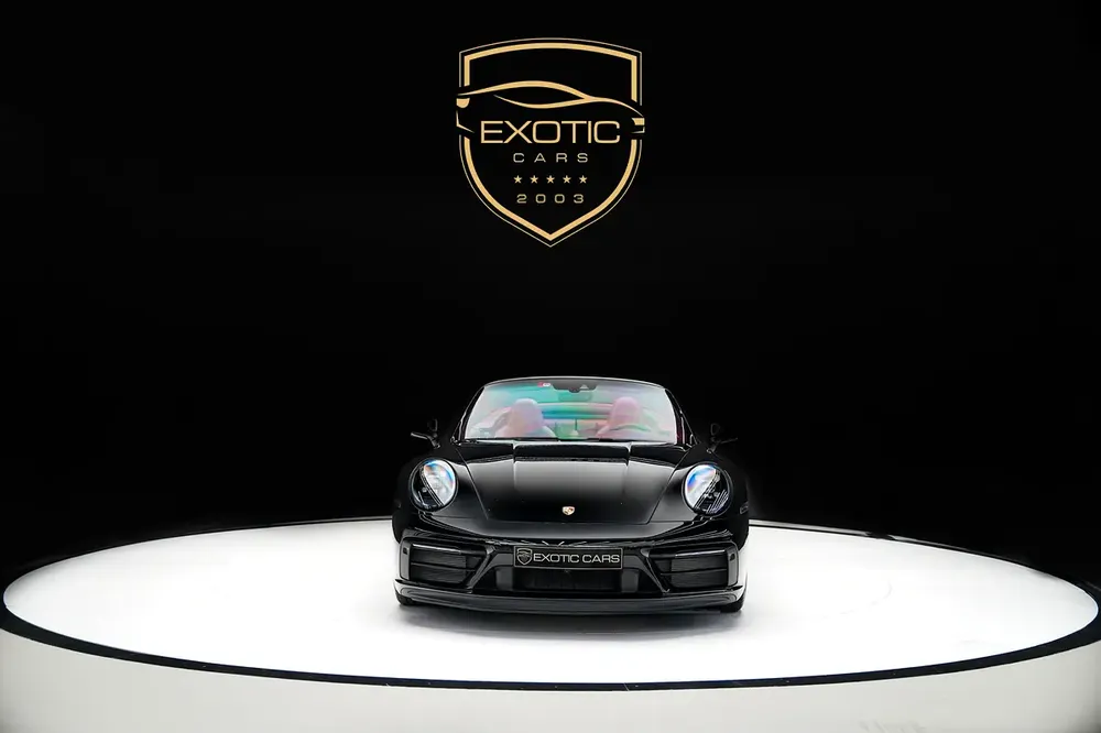 911 CARRERA GTS CABRIOLET | GCC | BOSE AUDIO | RED ROOF | WARRANTY AVAILABLE - Image 5