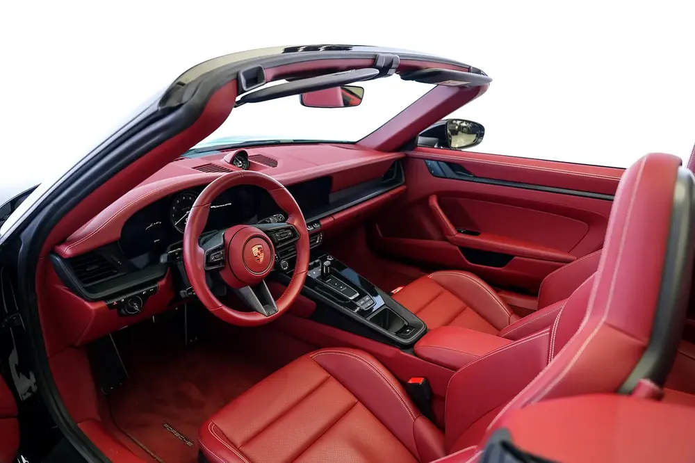911 CARRERA GTS CABRIOLET | GCC | BOSE AUDIO | RED ROOF | WARRANTY AVAILABLE - Image 8