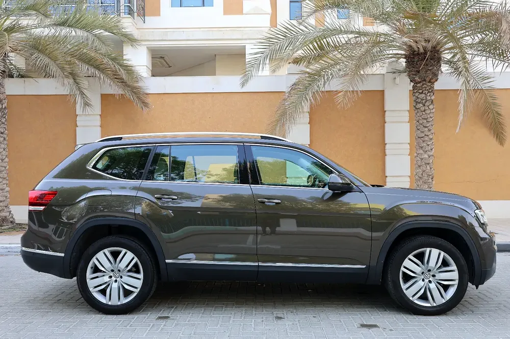 VOLKSWAGEN TERAMONT SEL V6 4MOTION - GCC SPECS - FULL SERVICE HISTORY FROM AGENCY - ACCIDENT FREE - - Image 9