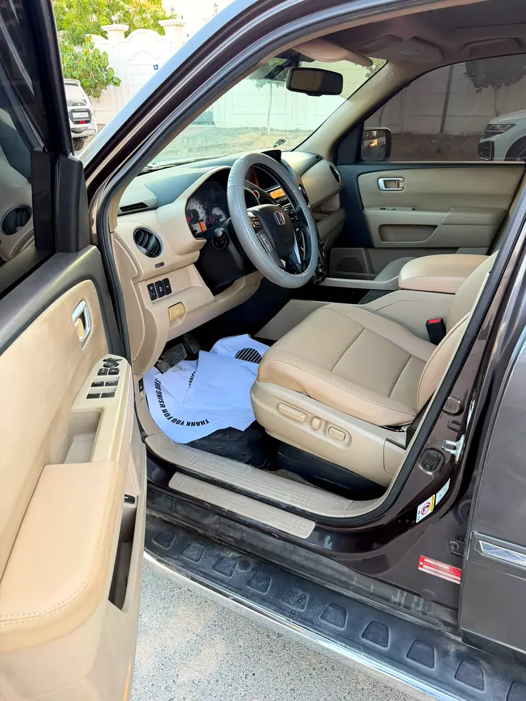 Honda Pilot Touring 2013 | GCC Specs | Top Line | Very Well Maintained - Image 17