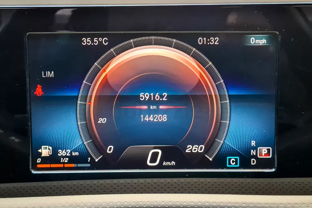AED 1063/month | 2020 Mercedes-Benz A-Class A 200 | GCC Specs | Ref#384097 - Image 14