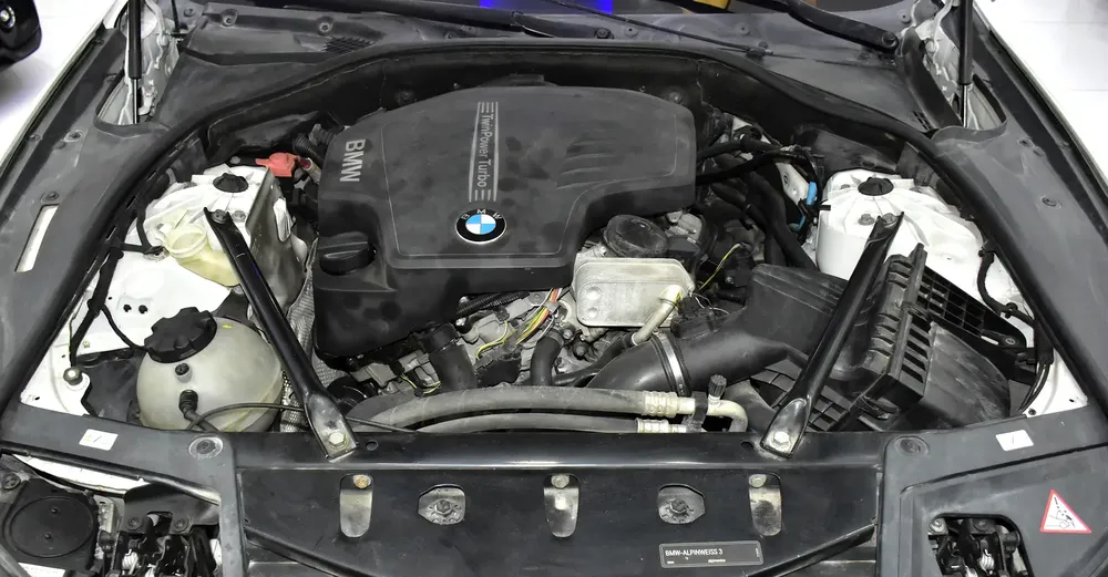 EXCELLENT DEAL for our BMW 520i ( 2012 Model ) in White Color GCC Specs - Image 17