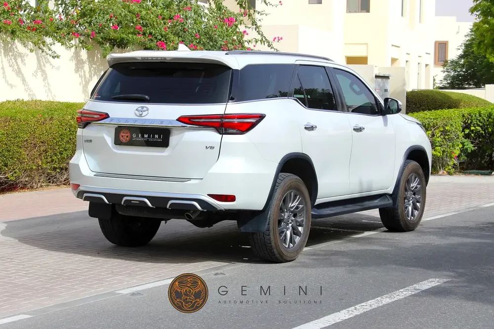 Toyota Fortuner 4.0 V6 VXR 2023 GCC Spec w/ WARRANTY - Image 6