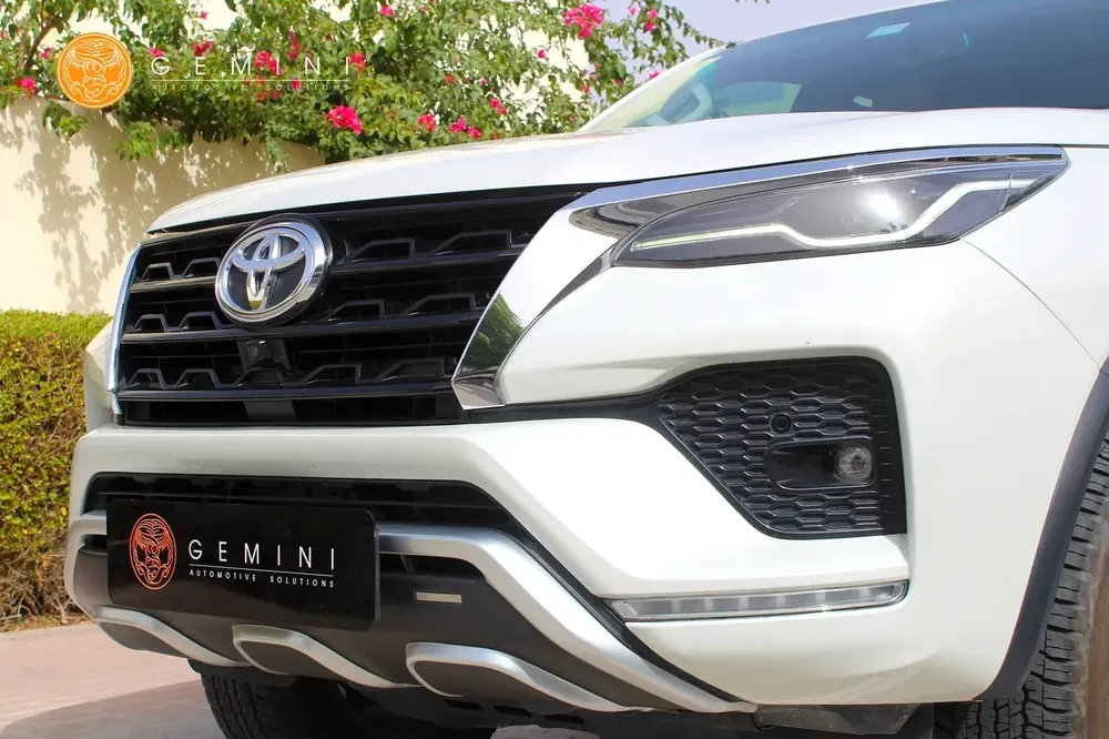 Toyota Fortuner 4.0 V6 VXR 2023 GCC Spec w/ WARRANTY - Image 7