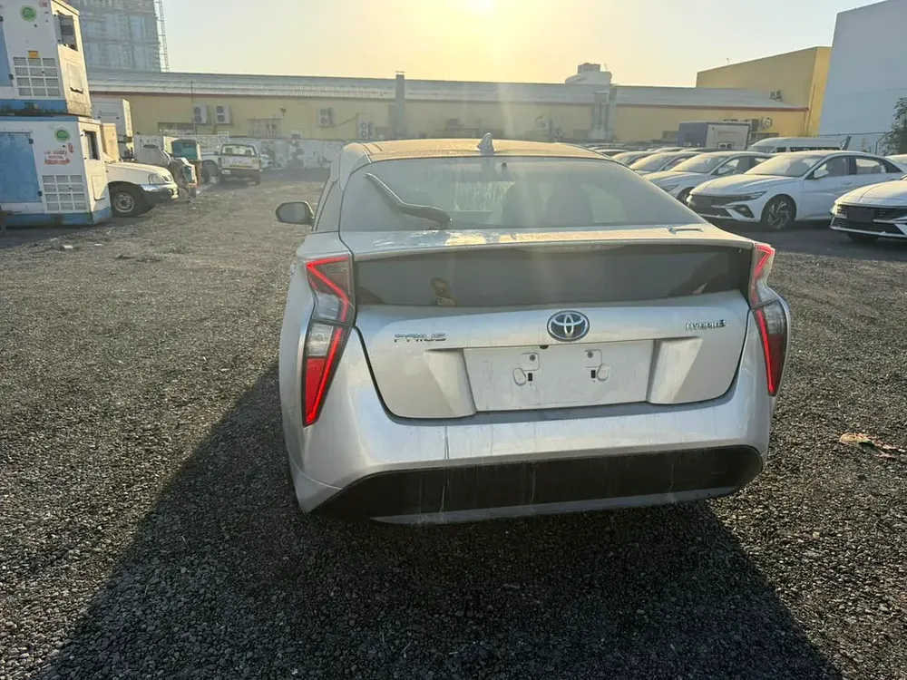 2017 Toyota Prius Eco - Canadian Specs - Excellent Fuel Efficiency - Image 5
