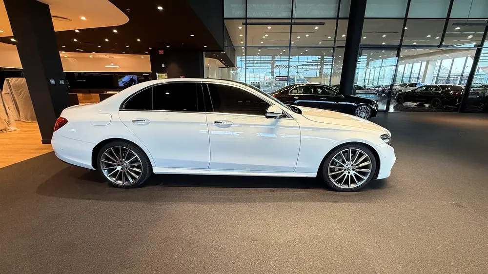 Mercedes-Benz E-Class E 300 AMG 2018 - GCC Specs - Image 4