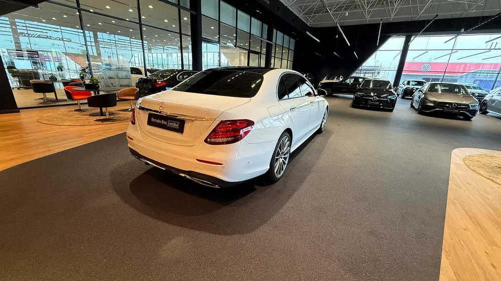 Mercedes-Benz E-Class E 300 AMG 2018 - GCC Specs - Image 5