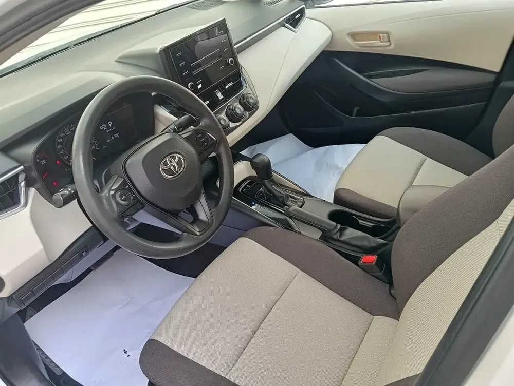 Toyota corolla 2.0 mid 2021 gcc accident free single owner - Image 9