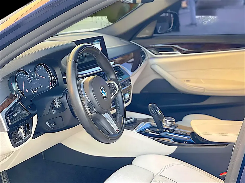 AED 2,613 P.M | BMW 540 M-KIT | 3.0L V6 | GCC | 2017 | LOW MILAGE Original paint - Image 14