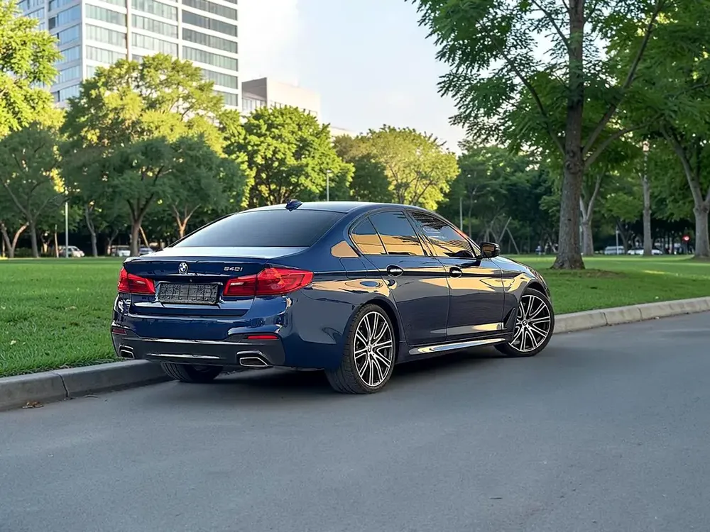 AED 2,613 P.M | BMW 540 M-KIT | 3.0L V6 | GCC | 2017 | LOW MILAGE Original paint - Image 4