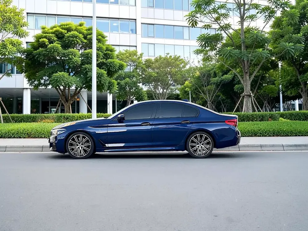 AED 2,613 P.M | BMW 540 M-KIT | 3.0L V6 | GCC | 2017 | LOW MILAGE Original paint - Image 5