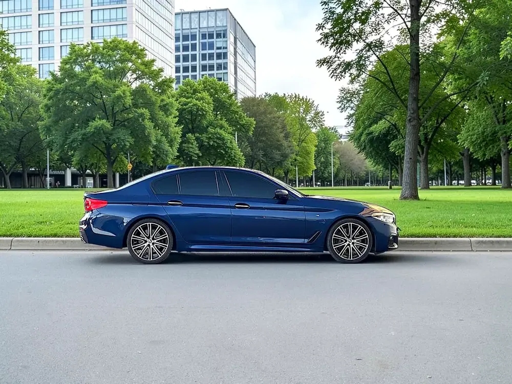 AED 2,613 P.M | BMW 540 M-KIT | 3.0L V6 | GCC | 2017 | LOW MILAGE Original paint - Image 6