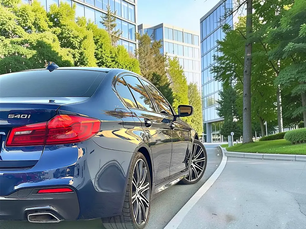AED 2,613 P.M | BMW 540 M-KIT | 3.0L V6 | GCC | 2017 | LOW MILAGE Original paint - Image 8