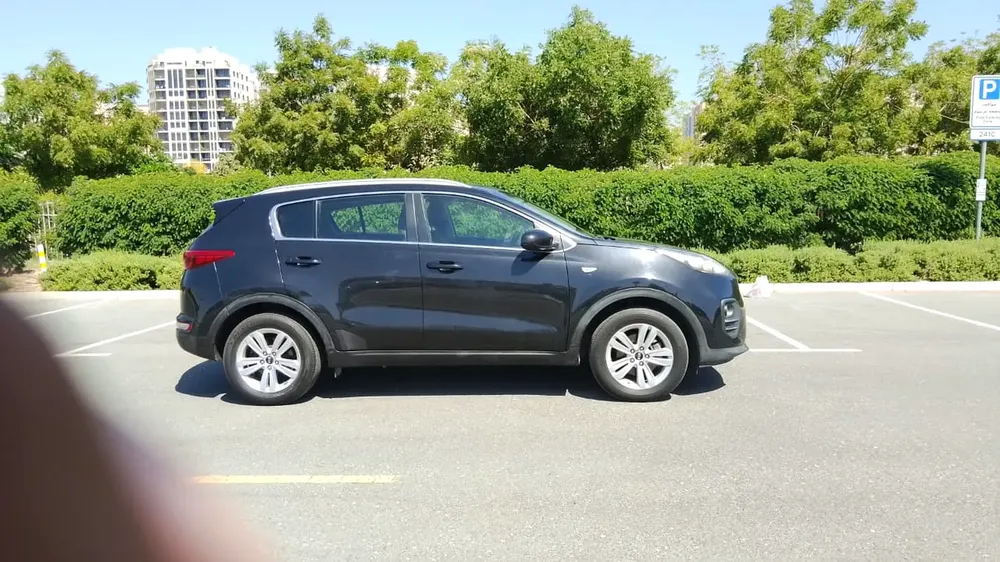 Kia Sportage 2017 LX | GCC Specs | Well Maintained Lady Driven - Image 5