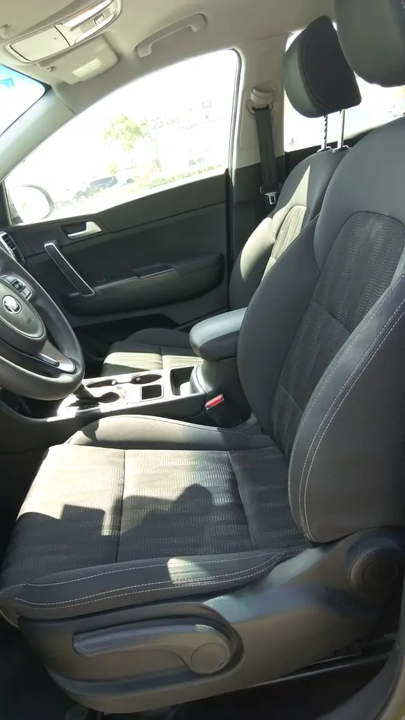 Kia Sportage 2017 LX | GCC Specs | Well Maintained Lady Driven - Image 9