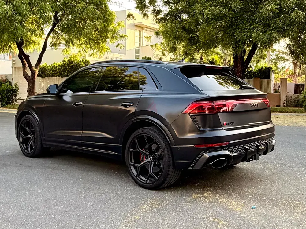 Audi RS Q8 Black Carbon Edition PRESTINR - Image 7
