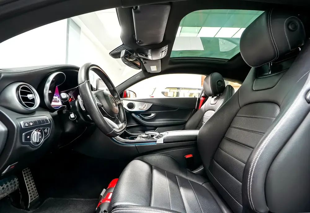 Aed 1,590/Month | Mercedes c200 AMG Coupe | GCC | Warranty - Image 11