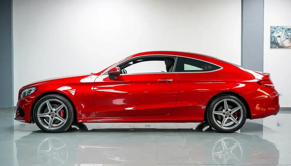 Aed 1,590/Month | Mercedes c200 AMG Coupe | GCC | Warranty - Image 4