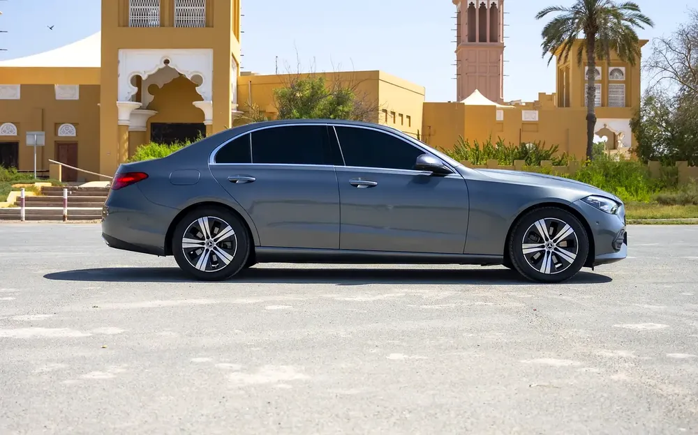 Mercedes-Benz C-Class 200 2022 - Image 20