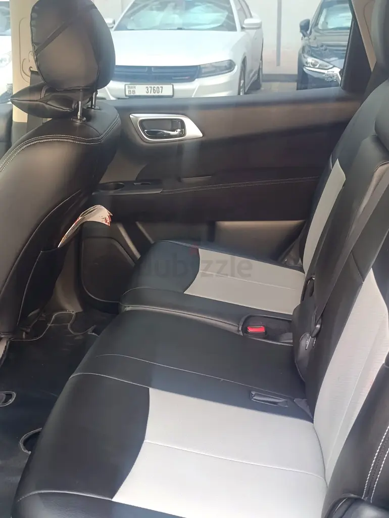 Nissan Pathfinder 2016 Model - Image 4