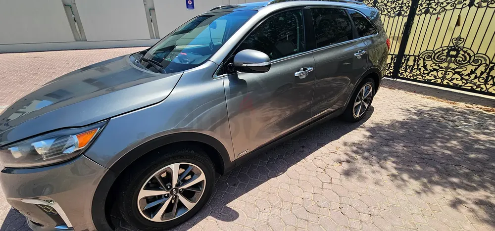 Kia Sorento | 7 Seater | First Owner | Full option | Panaromic Sunroof | AWD | Urgent sale - Image 5