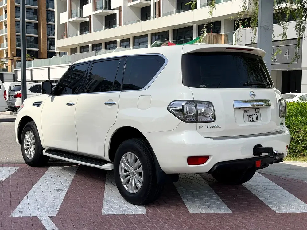 Nissan Patrol 2012 LE GCC Specs - Powerful V8 Luxury SUV - Image 4