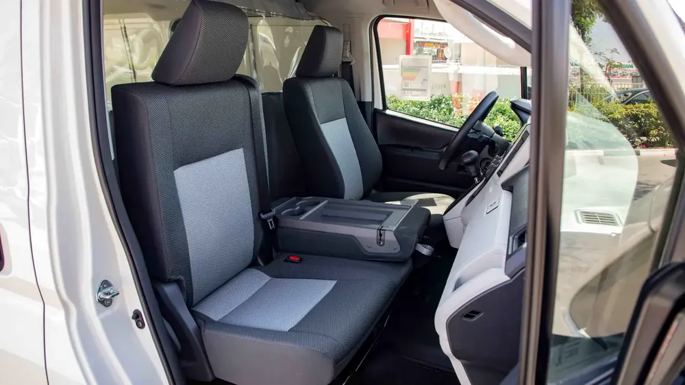 Toyota Hiace STD 3S P AT GL RA | CARGO VAN | 2026 - Image 13