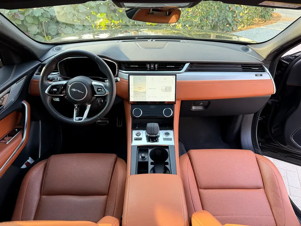 Jaguar F-Pace R Dynamic SE - Image 10