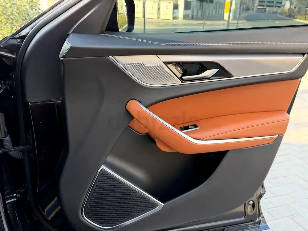 Jaguar F-Pace R Dynamic SE - Image 14
