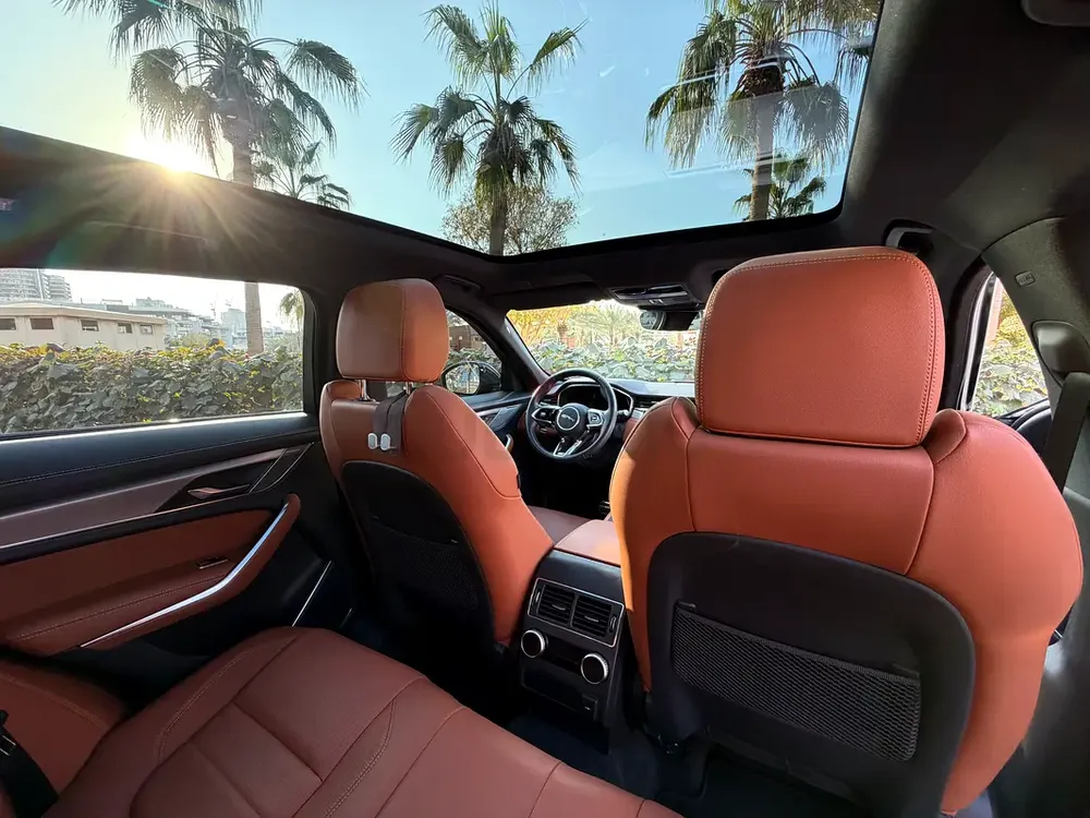 Jaguar F-Pace R Dynamic SE - Image 18