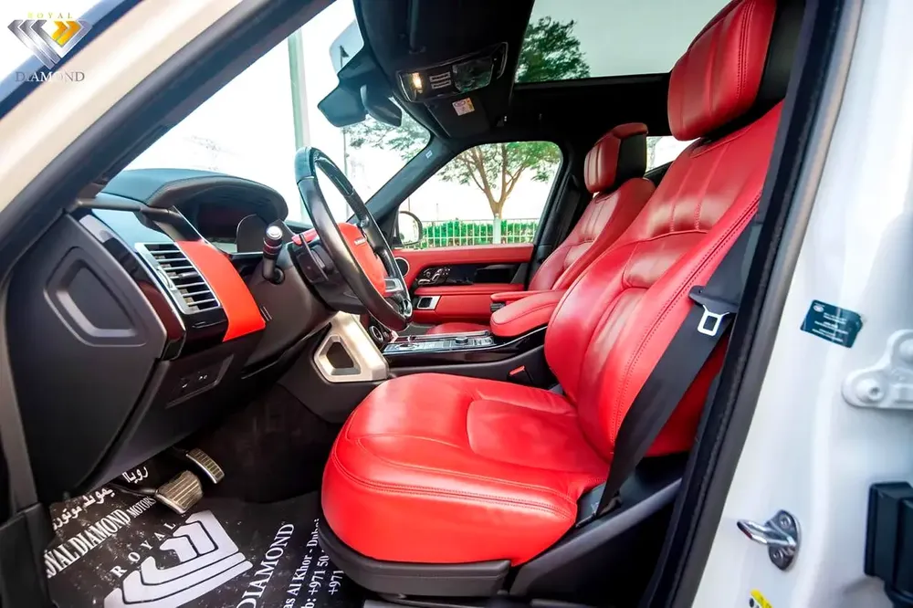 Range Rover Vogue SE P525 2021 GCC Under Warranty Free Accident Full Service From Agency - Image 10