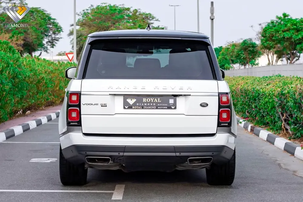Range Rover Vogue SE P525 2021 GCC Under Warranty Free Accident Full Service From Agency - Image 4