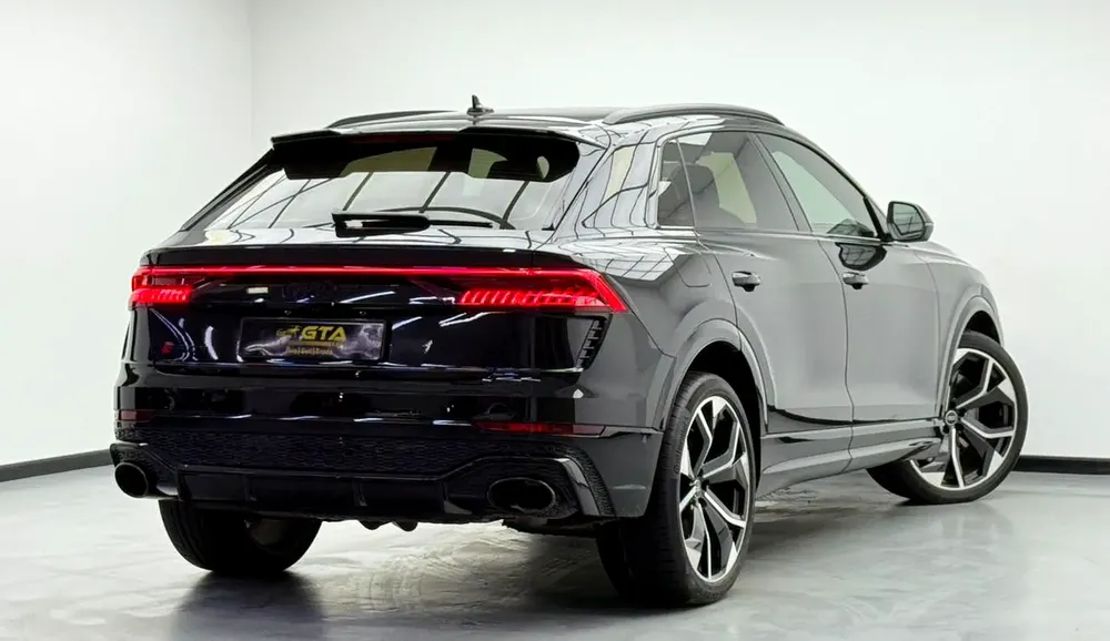 2023 Audi RSQ8 Quattro, 07/2026 Audi Warranty, 07/2028 Audi Service Pack, Audi FSH, GCC - Image 4