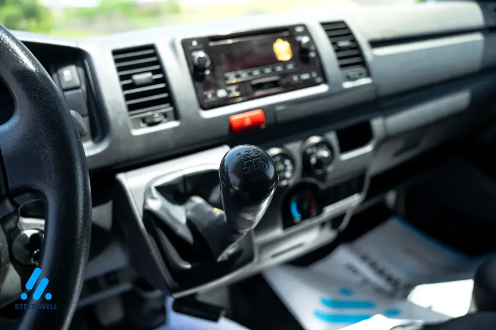 2022 Toyota Hiace GL Cargo Van | 2.7L | Manual Transmission | GCC Specs - Image 16