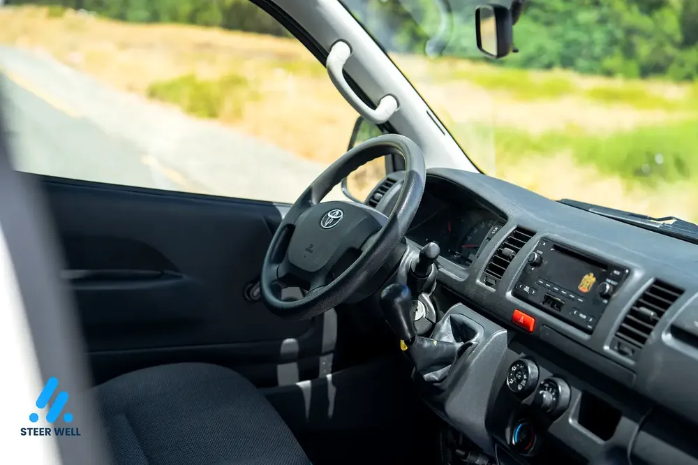 2022 Toyota Hiace GL Cargo Van | 2.7L | Manual Transmission | GCC Specs - Image 18
