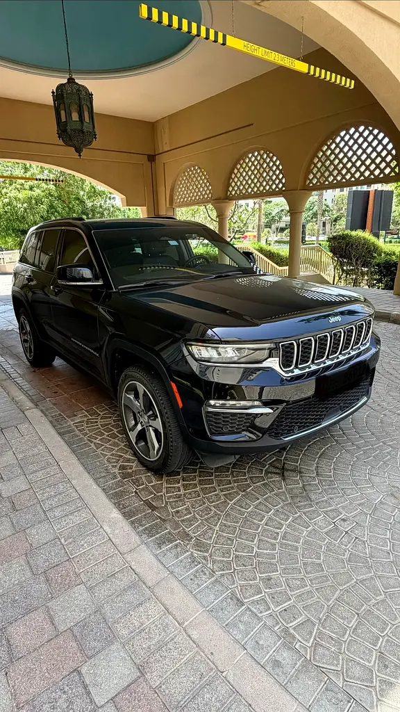 Jeep Grand Cherokee - Image 4