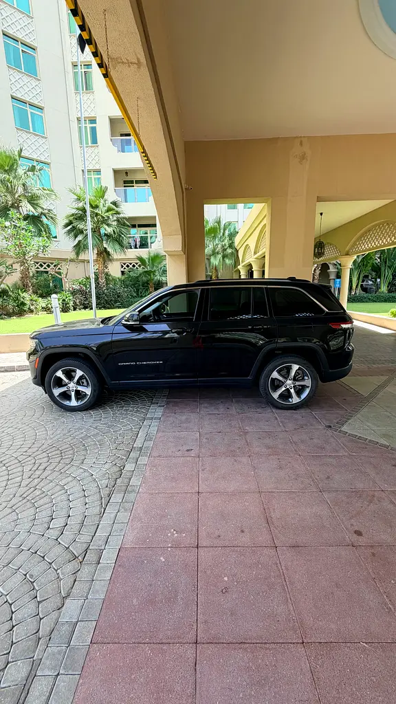 Jeep Grand Cherokee - Image 5