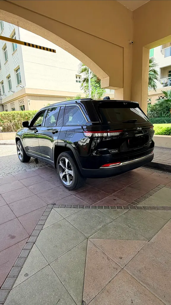 Jeep Grand Cherokee - Image 6